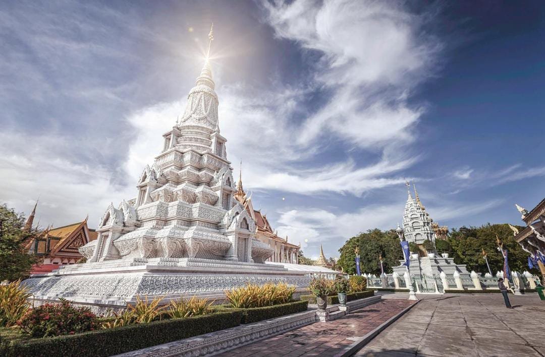 Cambodia – Phnom Penh – Siem Reap Duration: 5 Days / 4 Nights 2