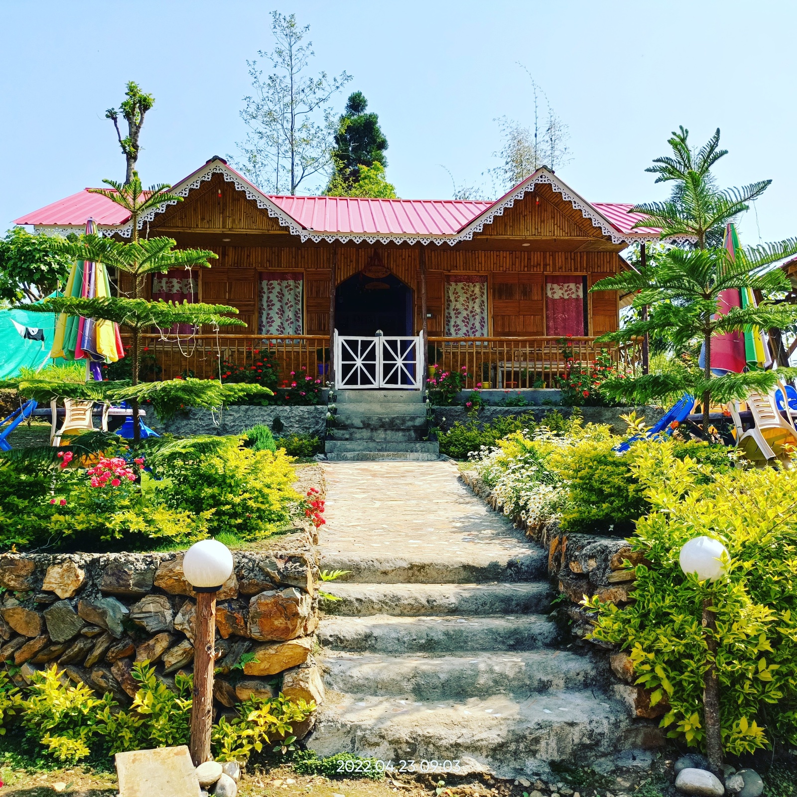 Bamboo homestay, Chakung
